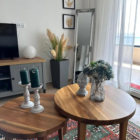 Apartment Tim